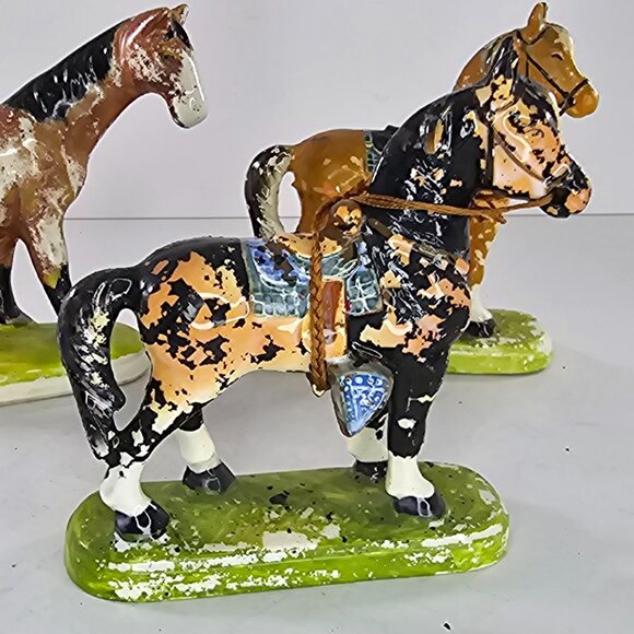 Set Of 3 Vintage Ceramic Horses Figurines Made In Japan AS IS Paint Flaking - Picture 6 of 11